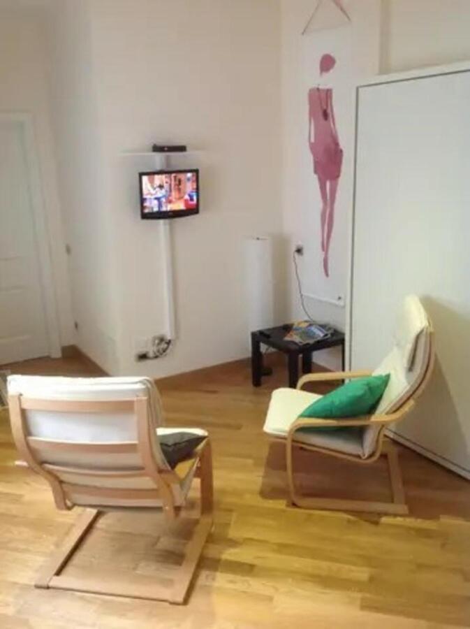 White House Apartment Rome