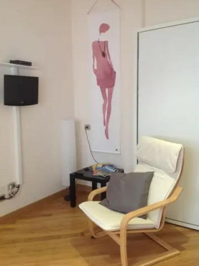 White House Apartment *
